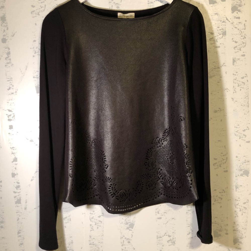 Liberty Garden Faux Leather Laser Cut Black Top S